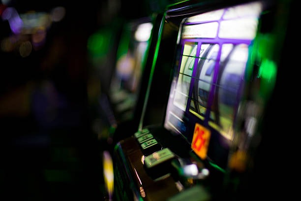 Play'n GO roulette wheel on ligaplay88 live table